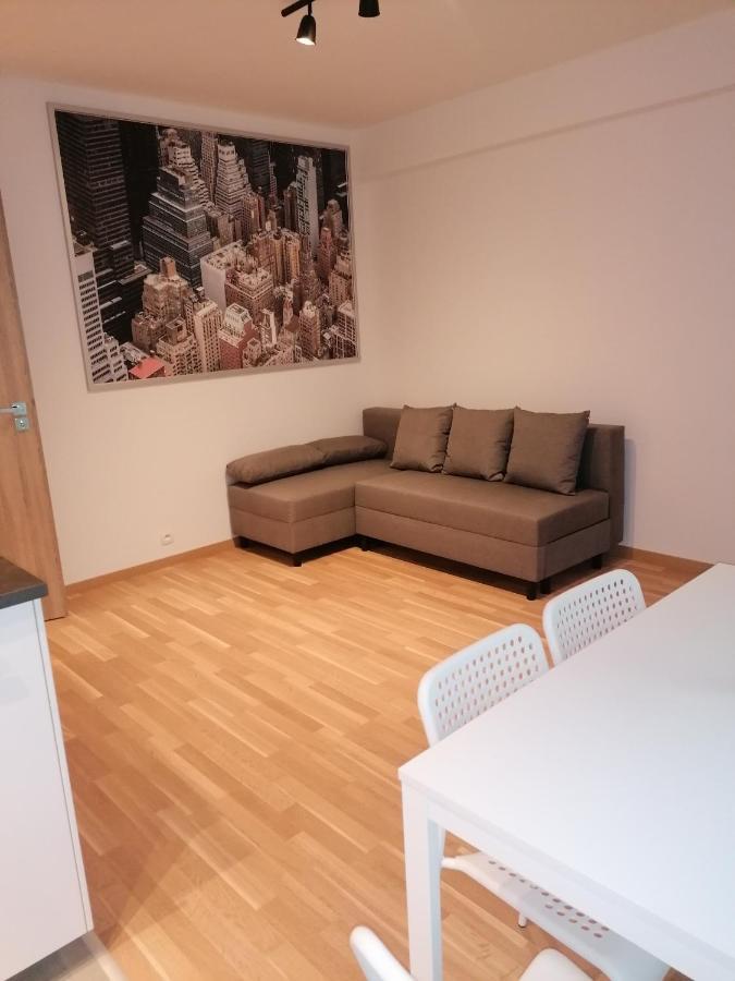 Brand New Two Room Apartment #26 With Free Secure Parking Close To Center Praga Exterior foto
