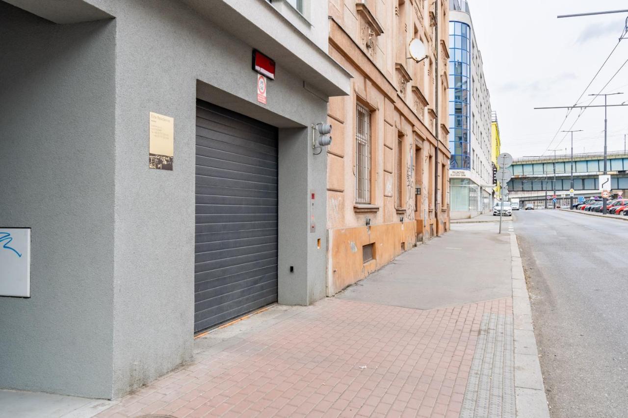 Brand New Two Room Apartment #26 With Free Secure Parking Close To Center Praga Exterior foto